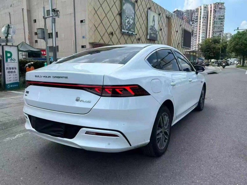 廣元23年比亞迪秦5