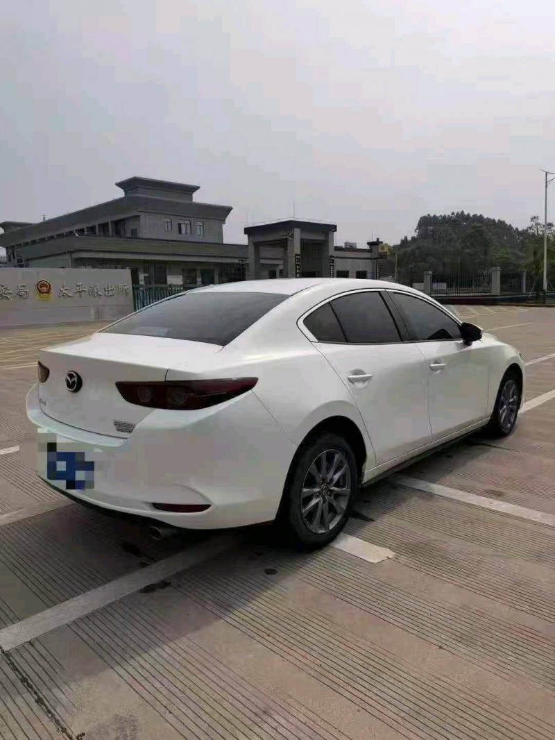 貴港21年馬自達昂克賽拉9