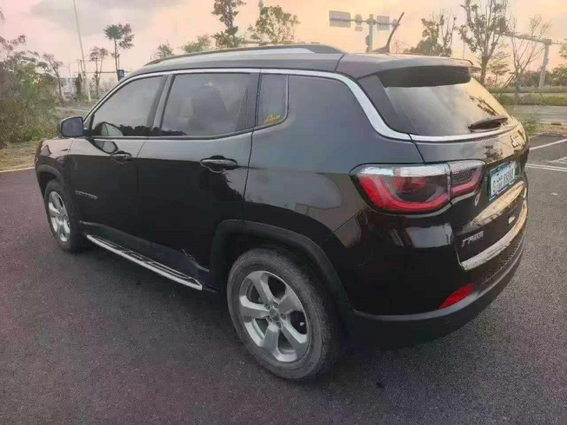 贵港17年Jeep指南者8