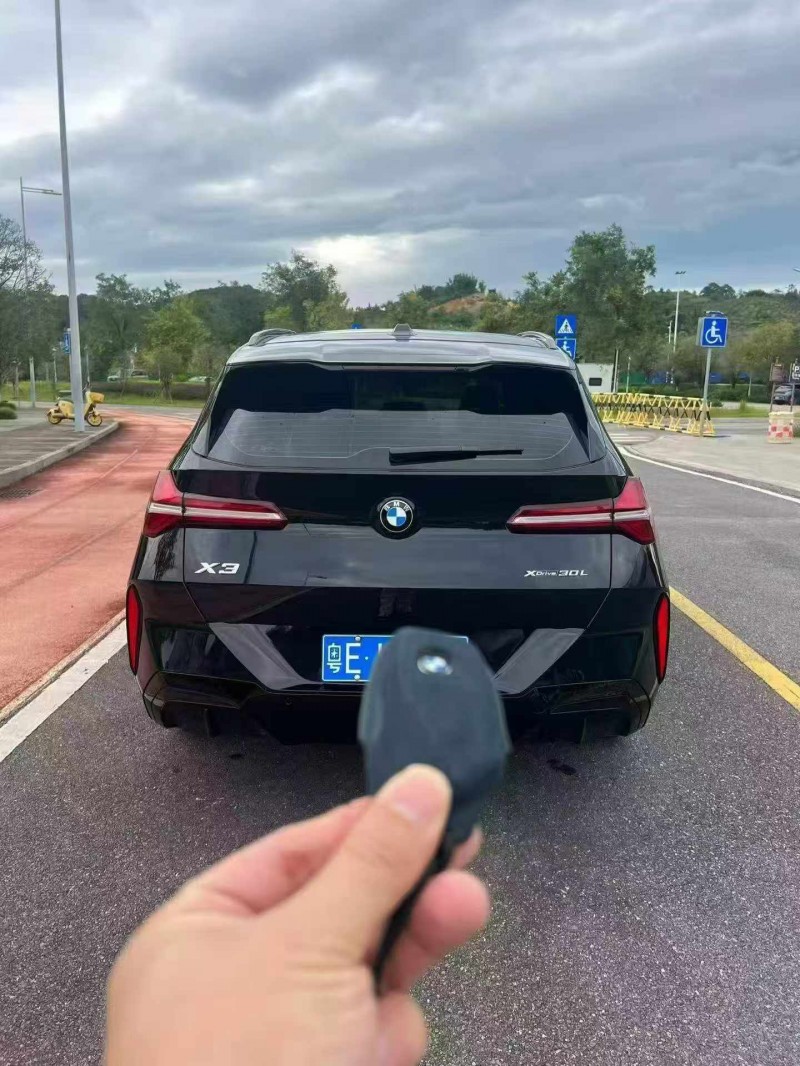 防城港25年寶馬X39