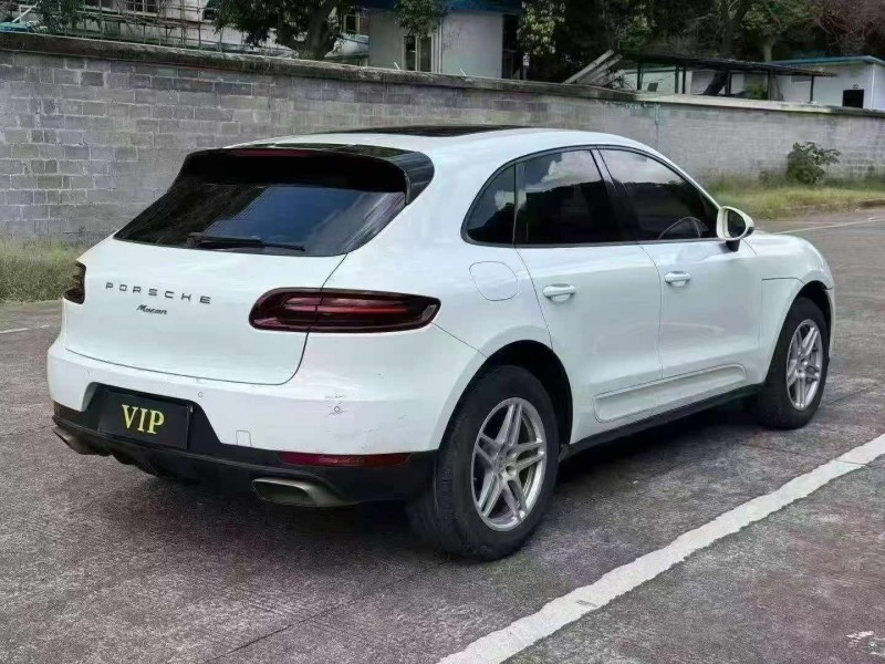 北海18年保時捷Macan9