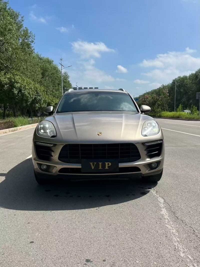 枣庄15年保时捷Macan1