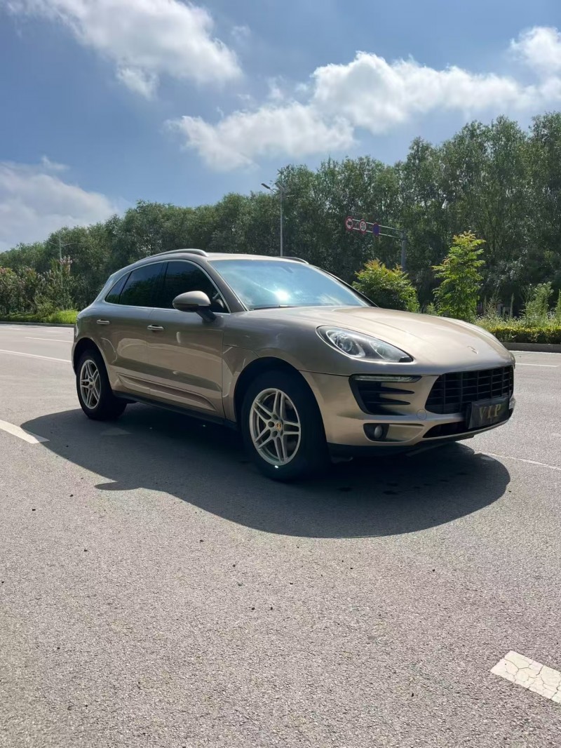 枣庄15年保时捷Macan2