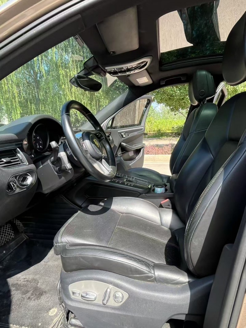 枣庄15年保时捷Macan6