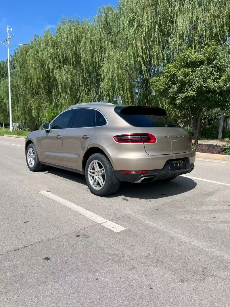 枣庄15年保时捷Macan8