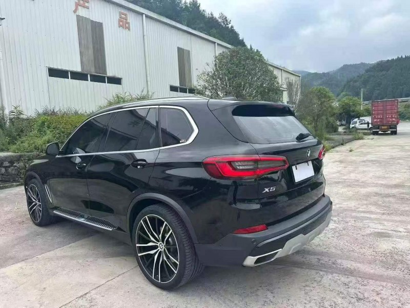 東營22年寶馬X58