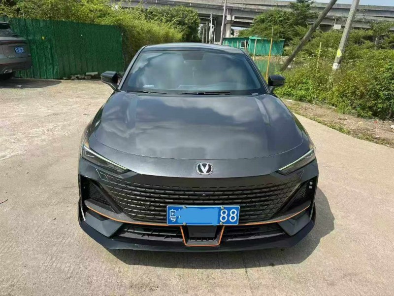 中山22年長安汽車UNI1