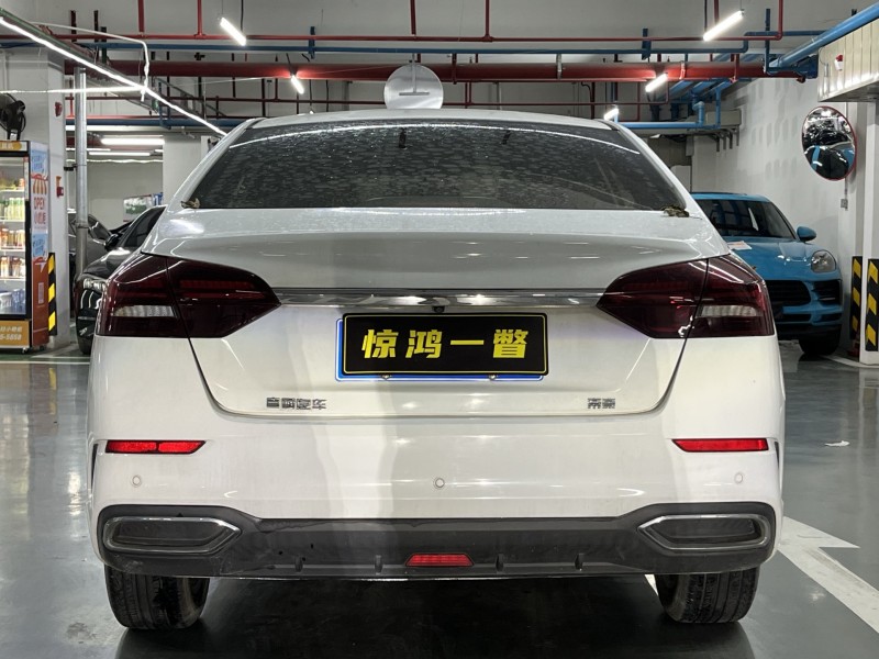 深圳22年吉利帝豪9
