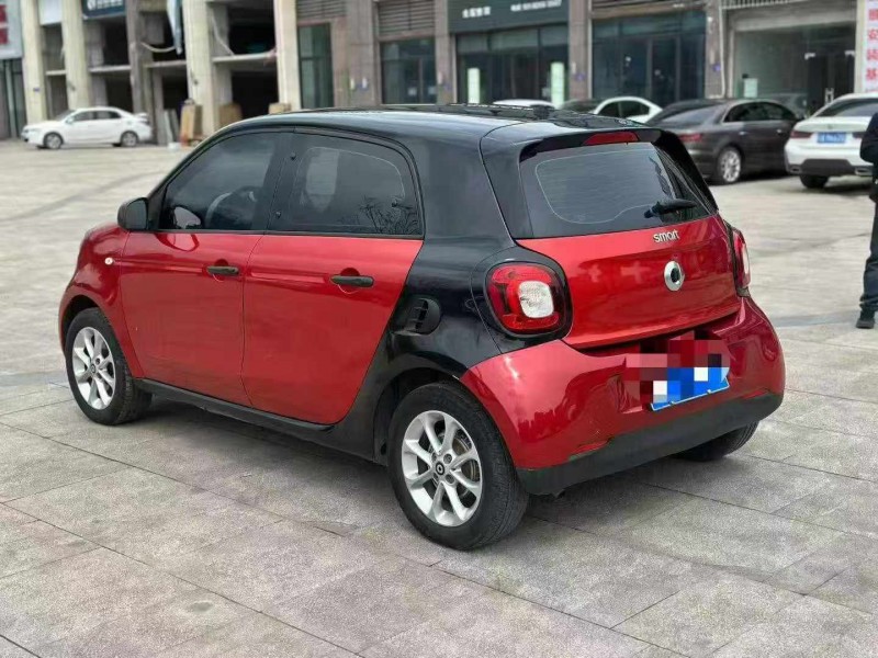 遂宁18年奔驰smart7