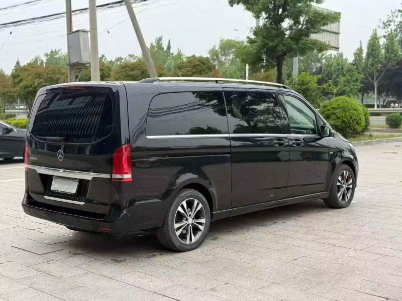 常州17年奔馳V8