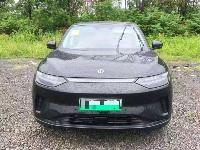 衡陽25年零跑汽車C111