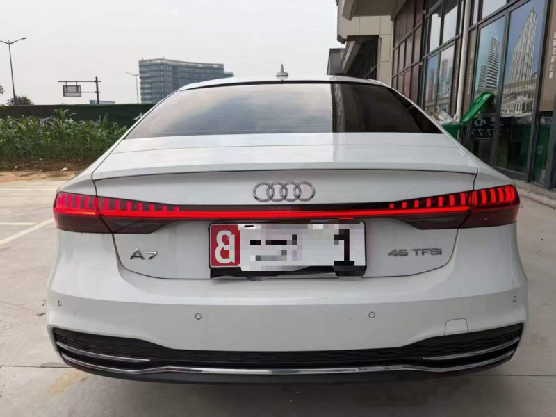 金華22年奧迪A7L9
