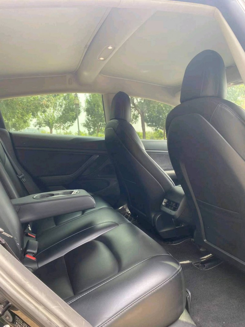 日照21年特斯拉MODEL 35