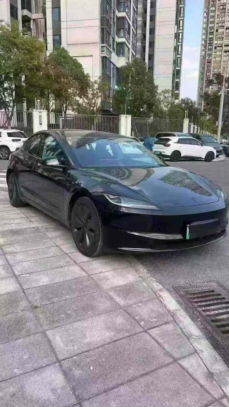 德陽26年特斯拉MODEL 33