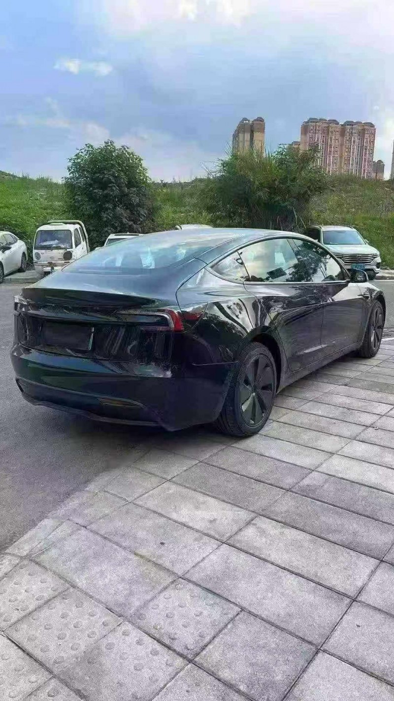 德陽26年特斯拉MODEL 37