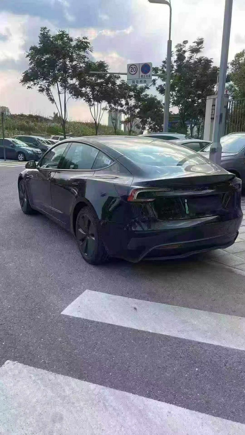 德陽26年特斯拉MODEL 38