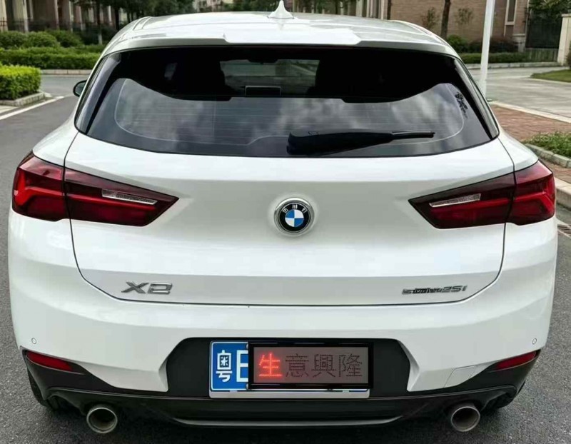 中山20年寶馬X26