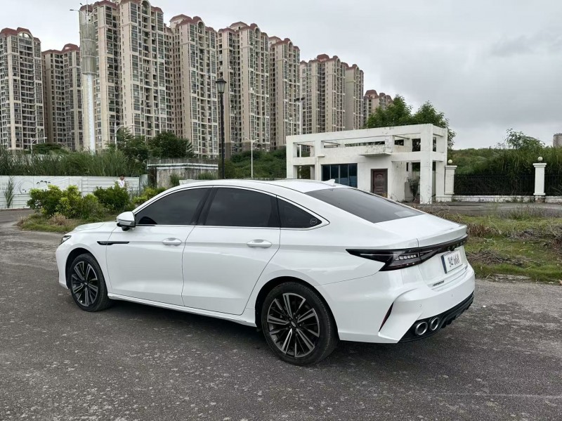 南宁25年奇瑞艾瑞泽9