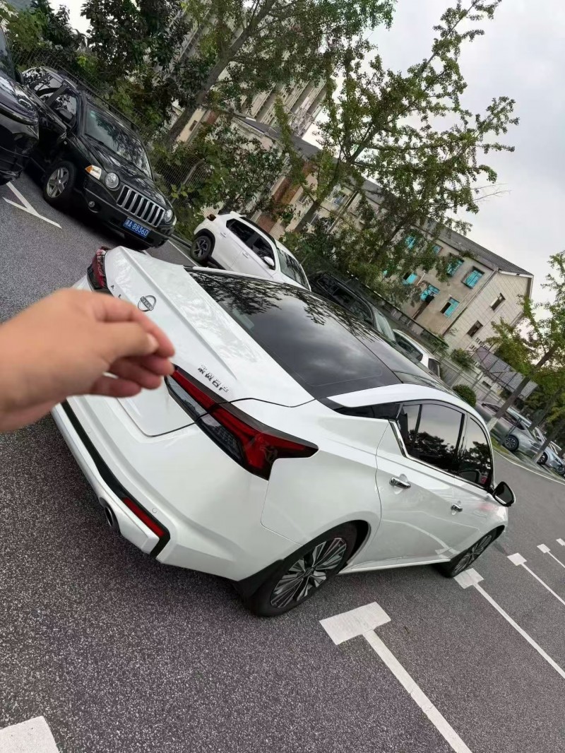 邵陽23年日產天籟7