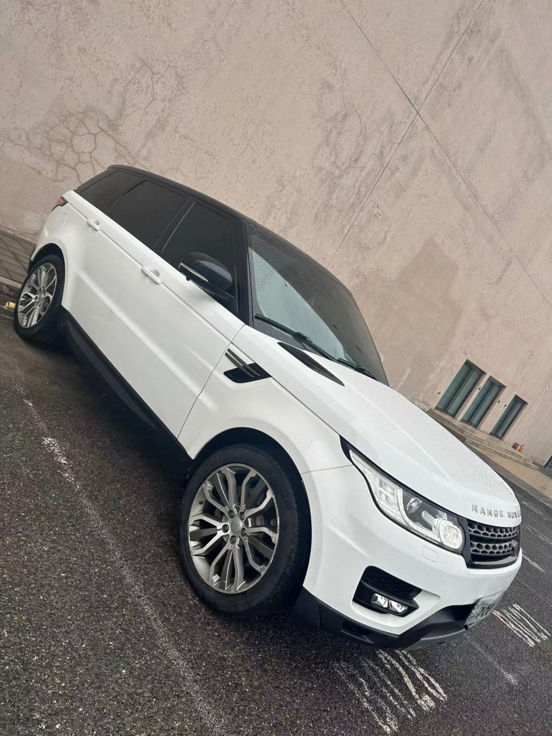 營口17年路虎攬勝運動3