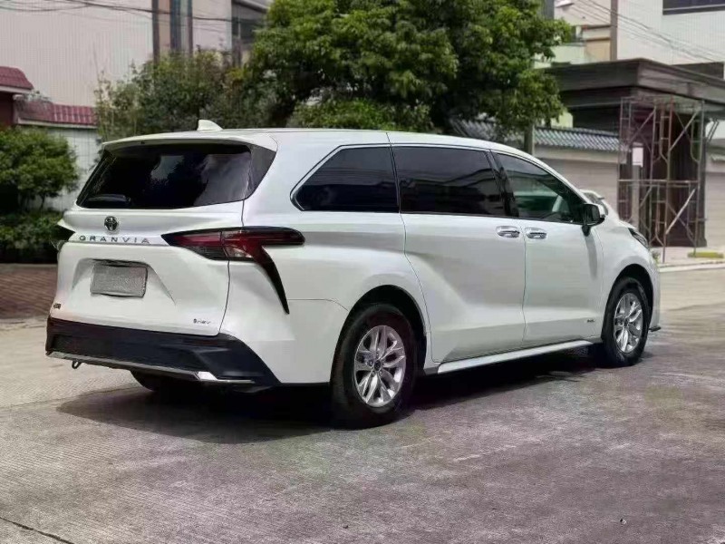 湛江25年丰田塞纳7
