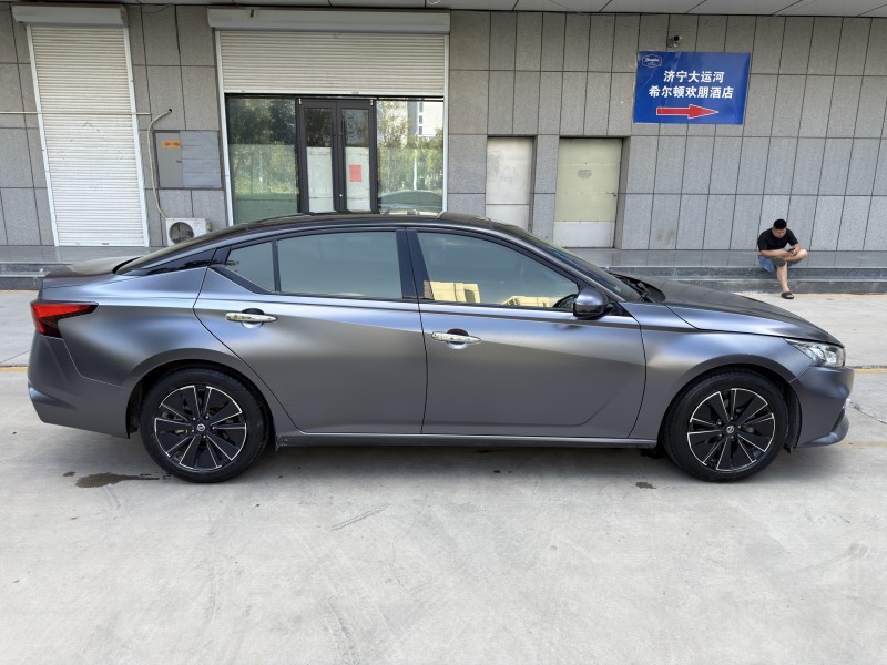 濟寧21年日產天籟4