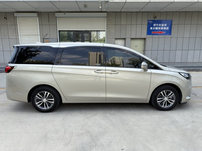 济宁20年别克GL84