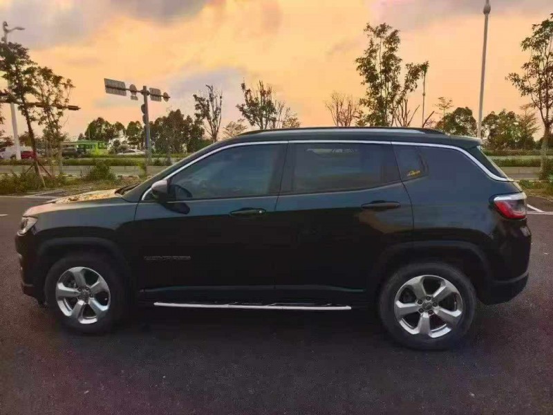 梧州17年Jeep指南者9