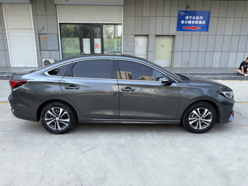 濟寧23年長安汽車逸動4