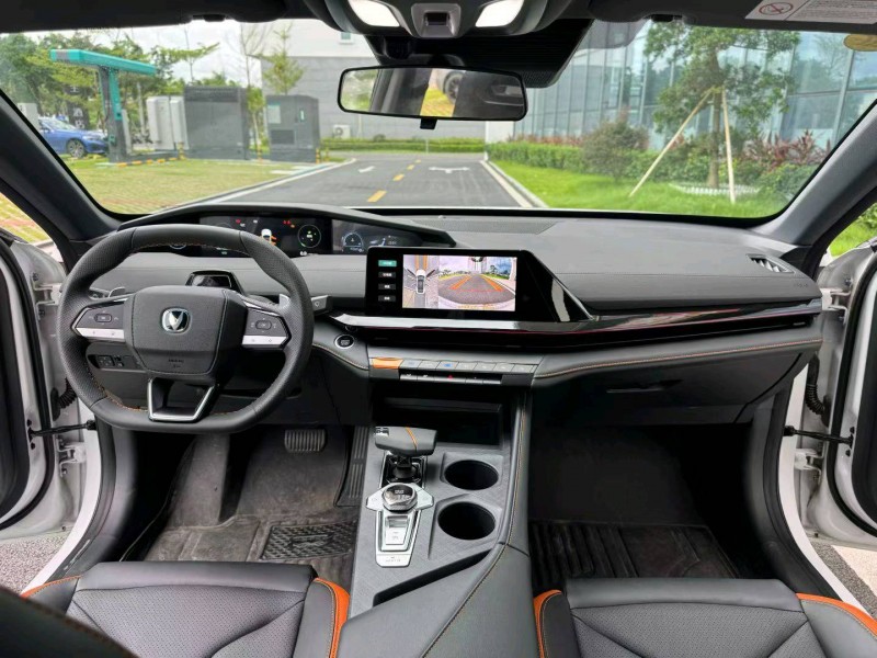 陽江25年長安汽車UNI4