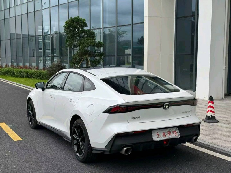 陽江25年長安汽車UNI7