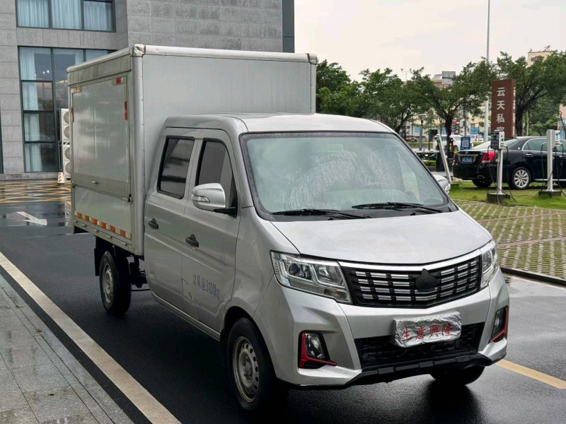 陽江25年長安汽車新豹2