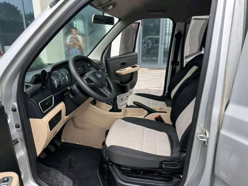 陽江25年長安汽車新豹6