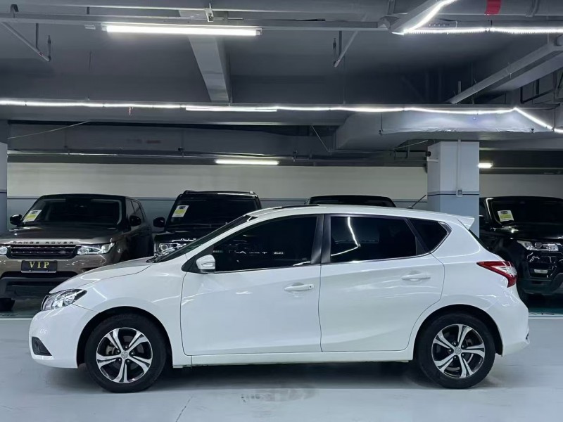 深圳18年日產騏達8