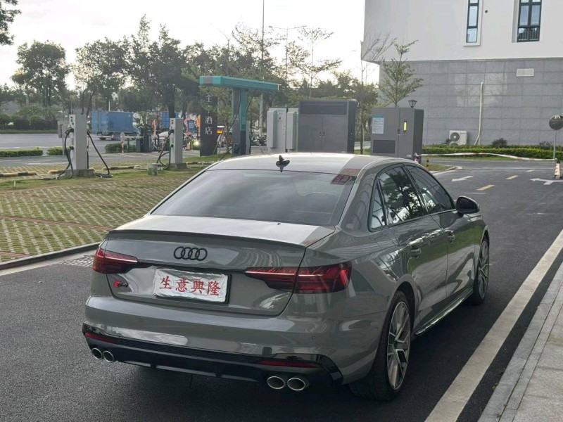 陽江21年奧迪S48