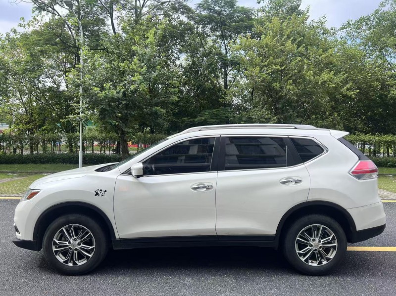 廣州17年日產奇駿3