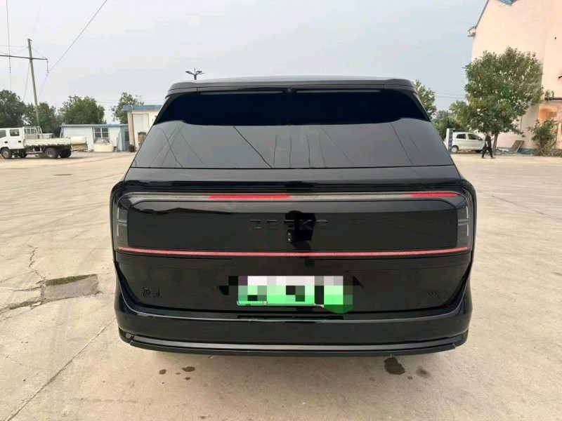 保定26年極氪汽車9X6