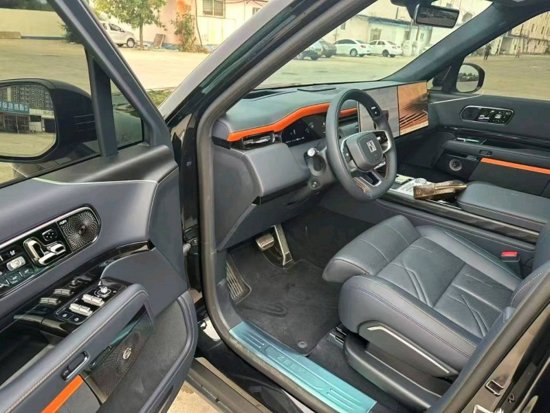 保定26年極氪汽車9X8