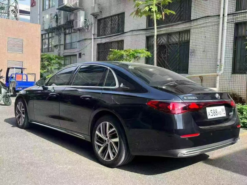 廣州25年奔馳E4