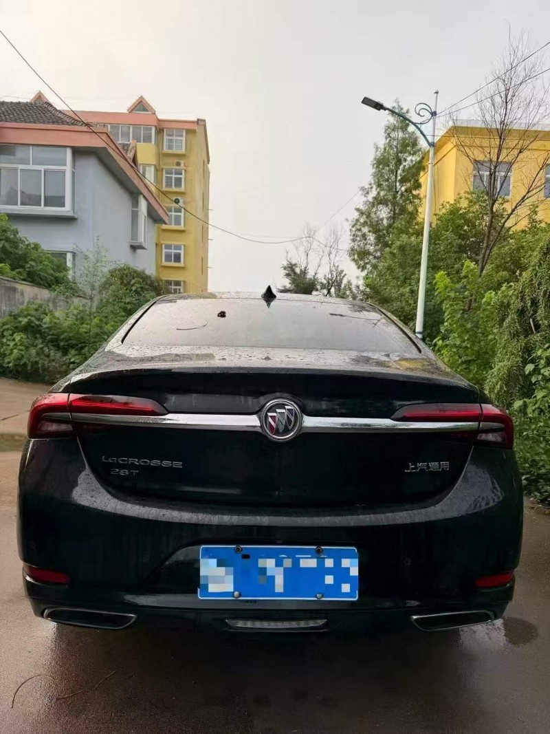东营19年别克君越9