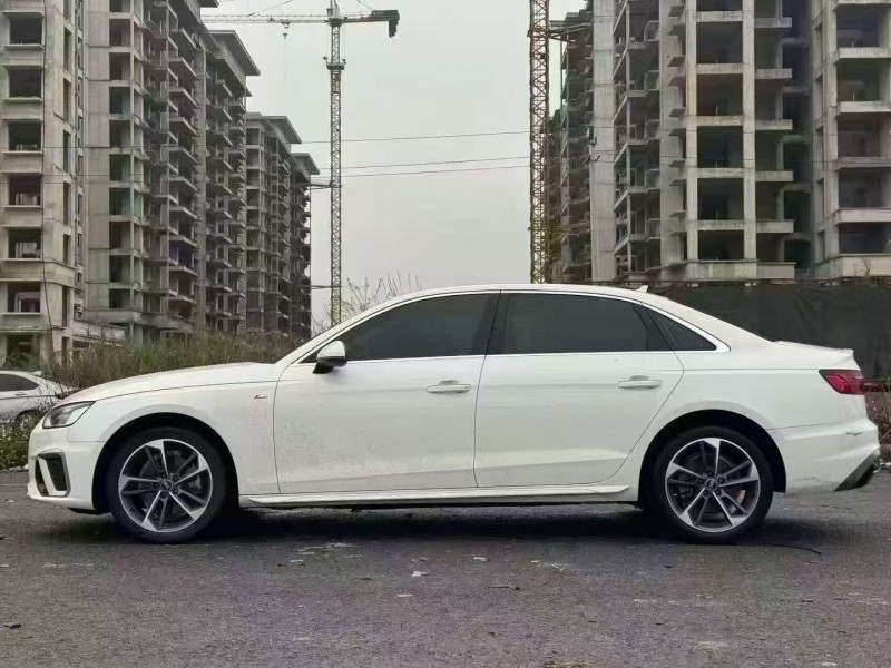 柳州23年奧迪A4L8