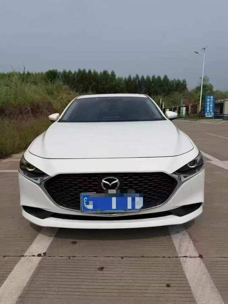 梧州21年馬自達昂克賽拉1