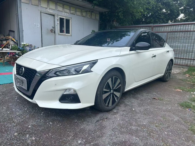 新鄉23年日產天籟2