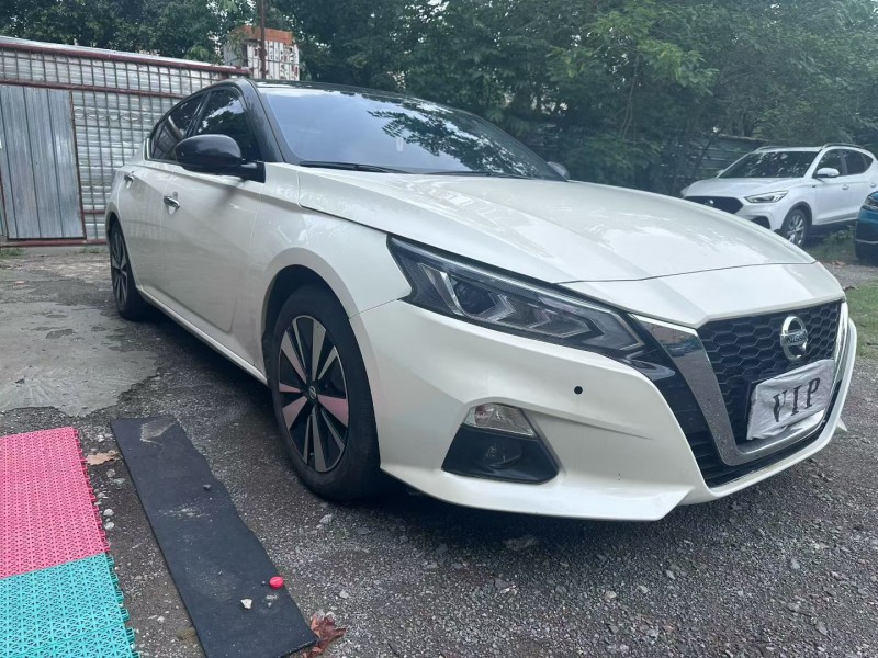 新鄉23年日產天籟3