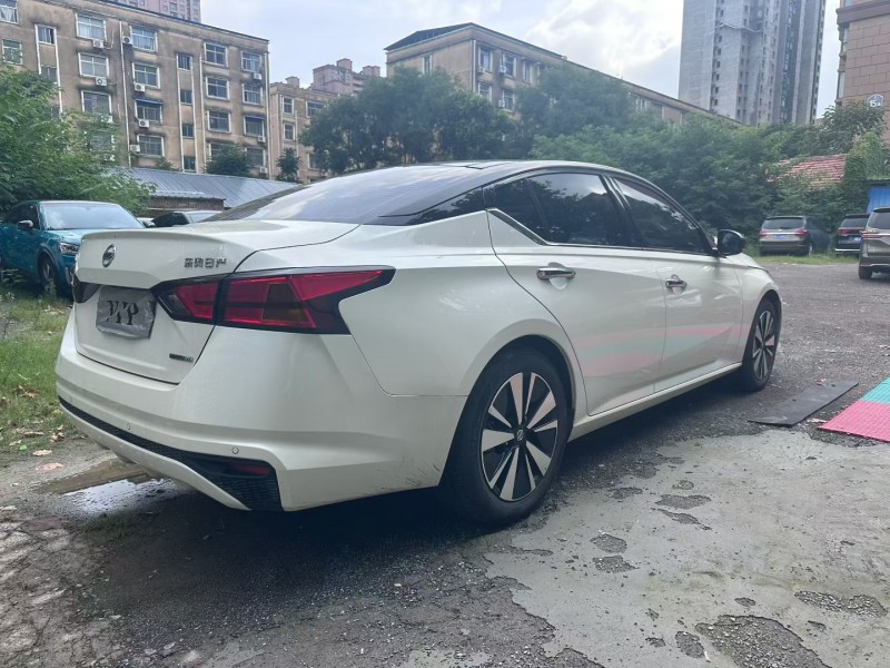 新鄉23年日產天籟7