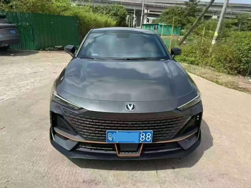 中山22年長安汽車UNI1