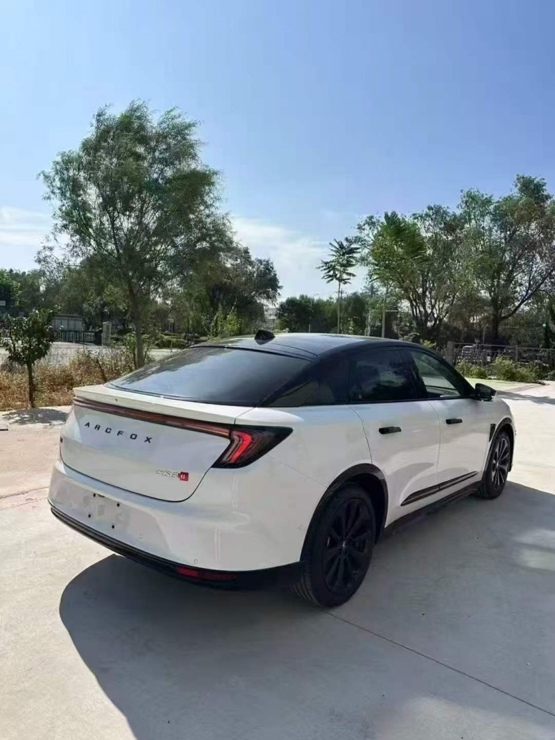 淄博26年極狐汽車阿爾法6