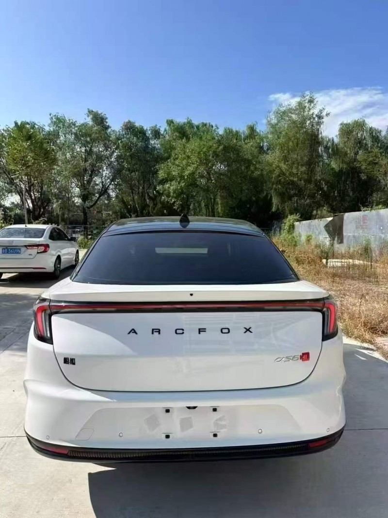 淄博26年極狐汽車阿爾法8