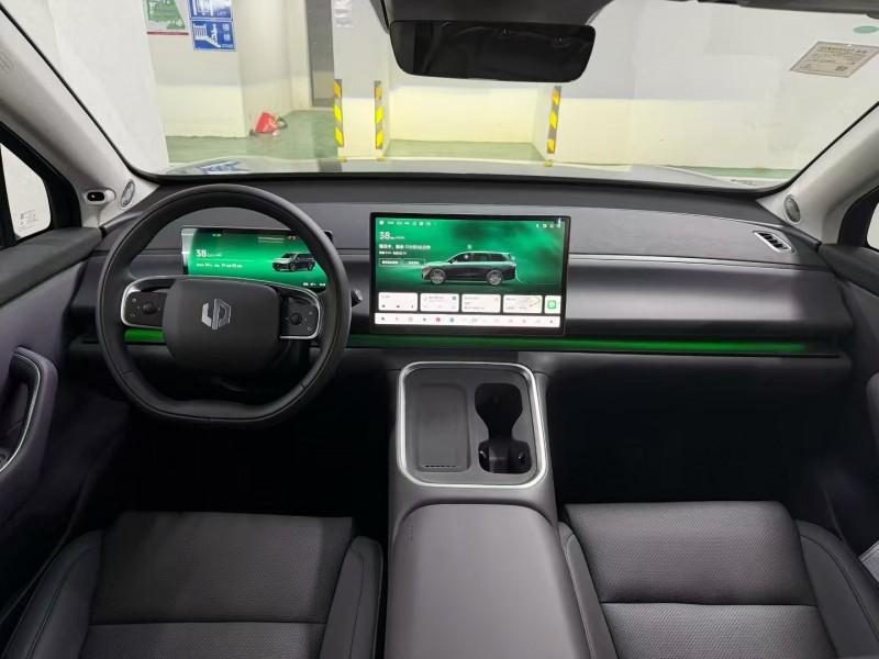 深圳26年零跑汽車C166