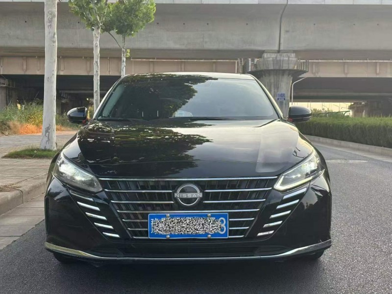 鄭州24年日產天籟1